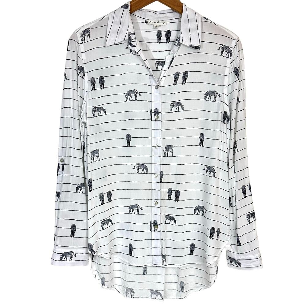 Jane and Delancey White Striped Zebra Print Button Front Closure Size Small